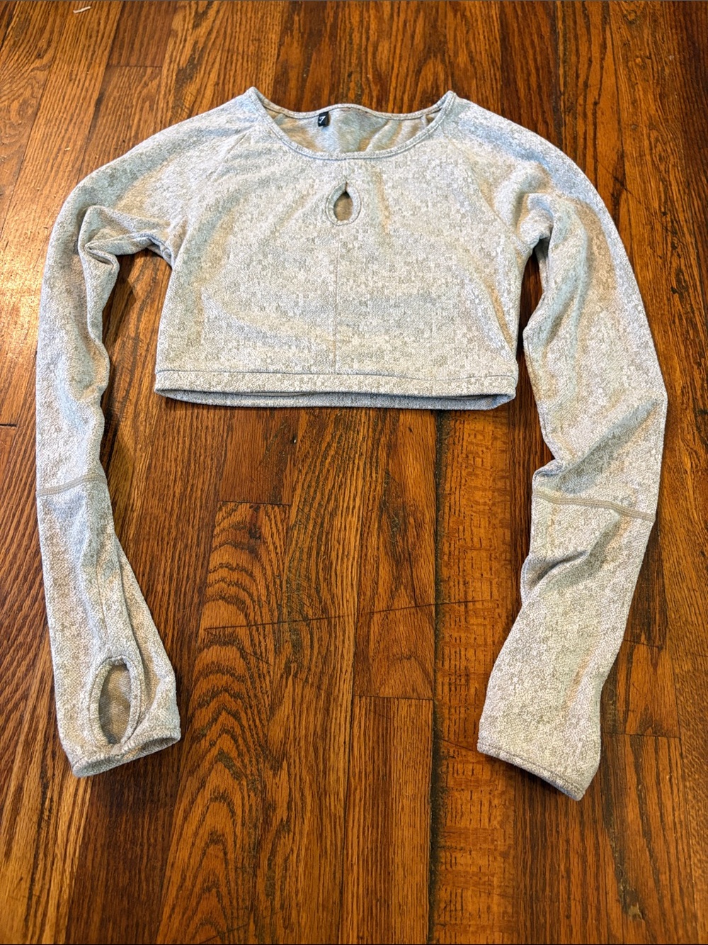 🎉Like New!Gymshark Heathered Light Green & White Cropped Long Sleeve Workout Top